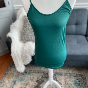 Elastic green  tankt op